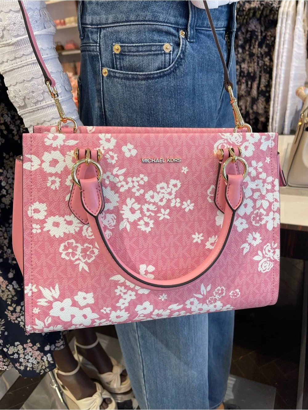 MICHAEL KORS Marilyn Md Printed Signature Logo Satchel Crossbody 
Carnation 
NWT - Picture 16 of 16